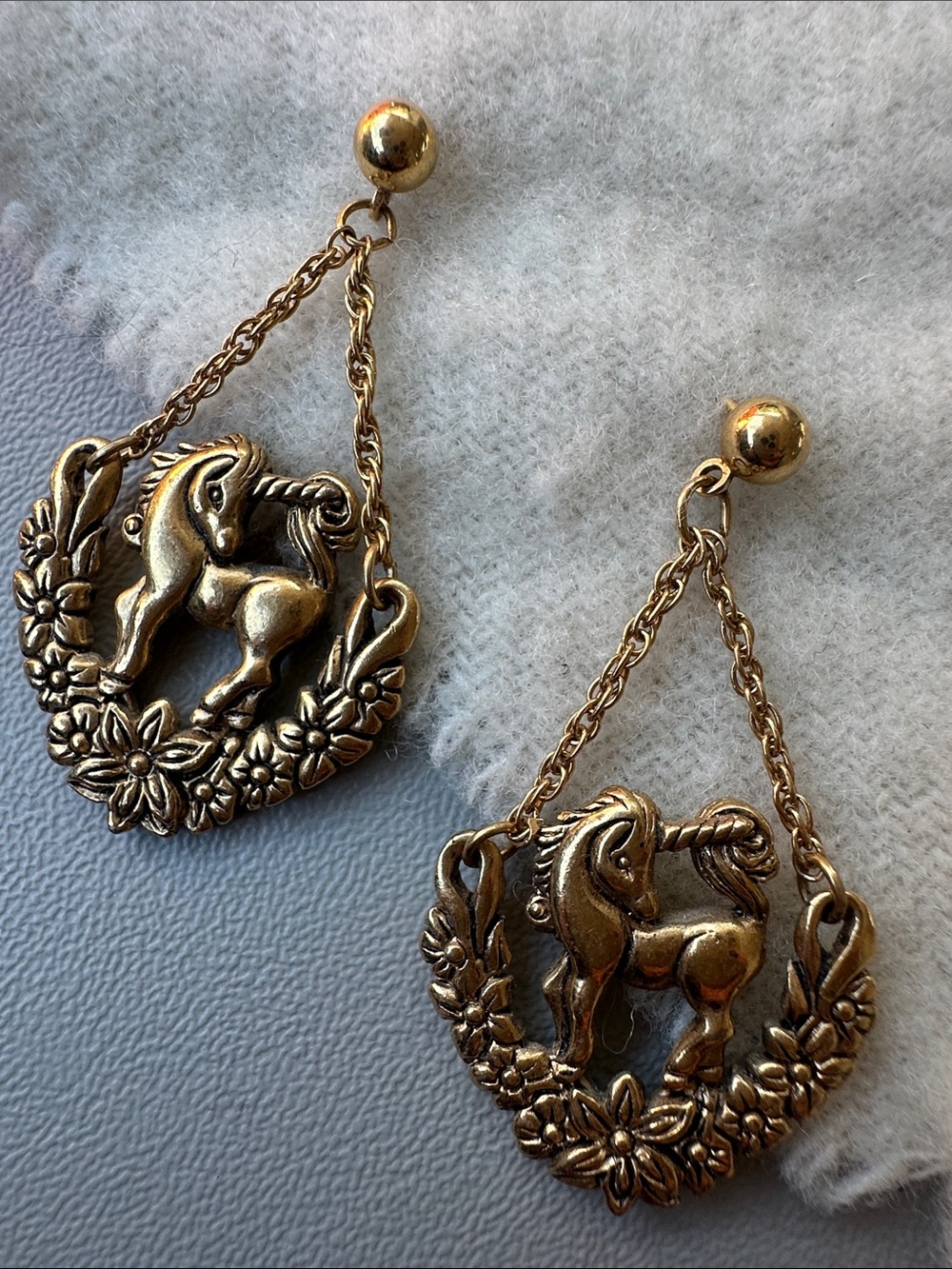 Avon Gold Horse Medallion Drop Earrings